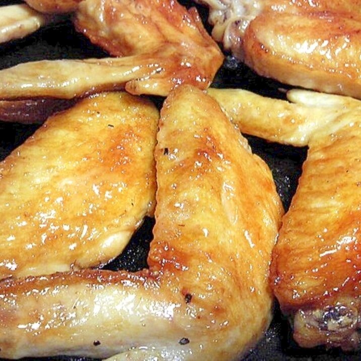 パリパリ&照り照りの手羽先の甘辛ダレの照り焼き